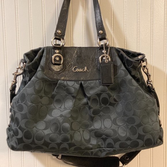 Coach Shoulder Bag - Picture 3 of 14